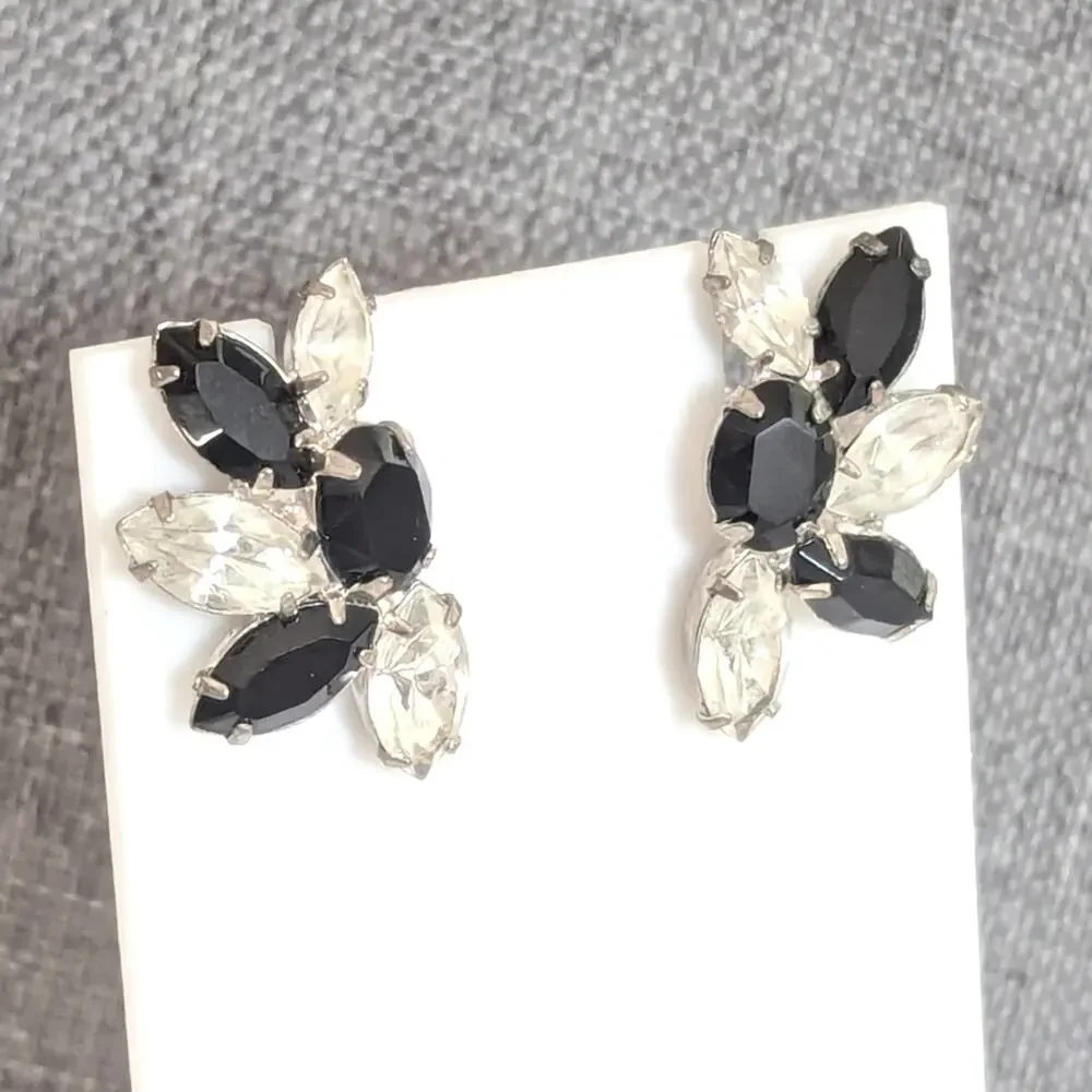Vintage Stunning Glass Black Jet Rhinestone Cluster Evening Event Post Earrings